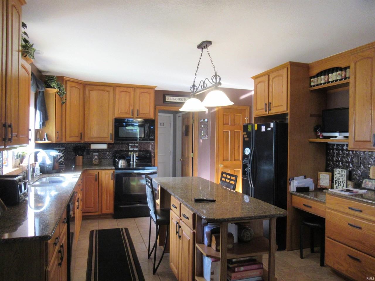 9823 Valley Vista Pl - Photo 6 of 33