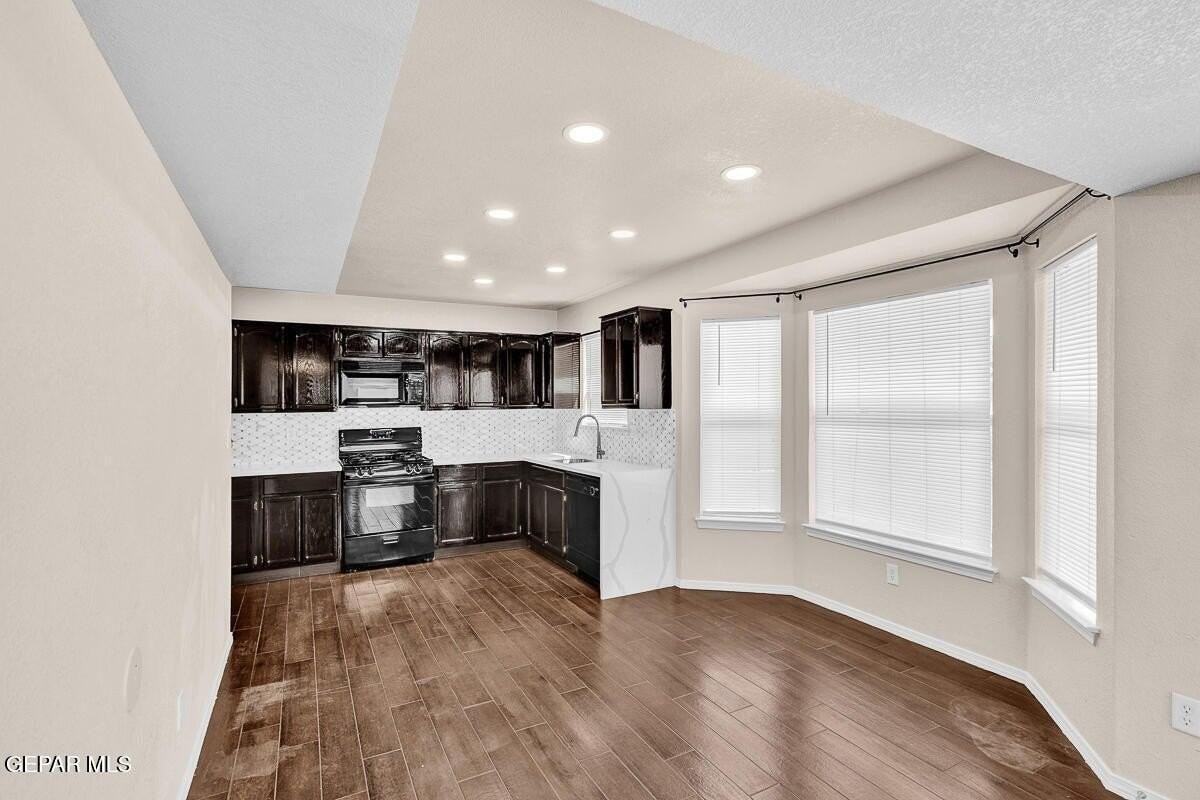 14208 Bailee Point Ln - Photo 5 of 15
