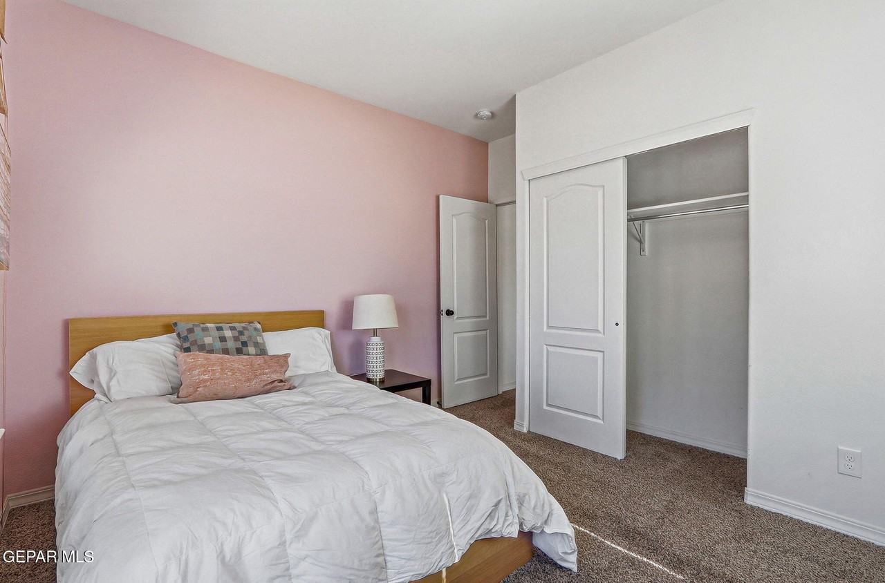 13470 Everingham St - Photo 5 of 24