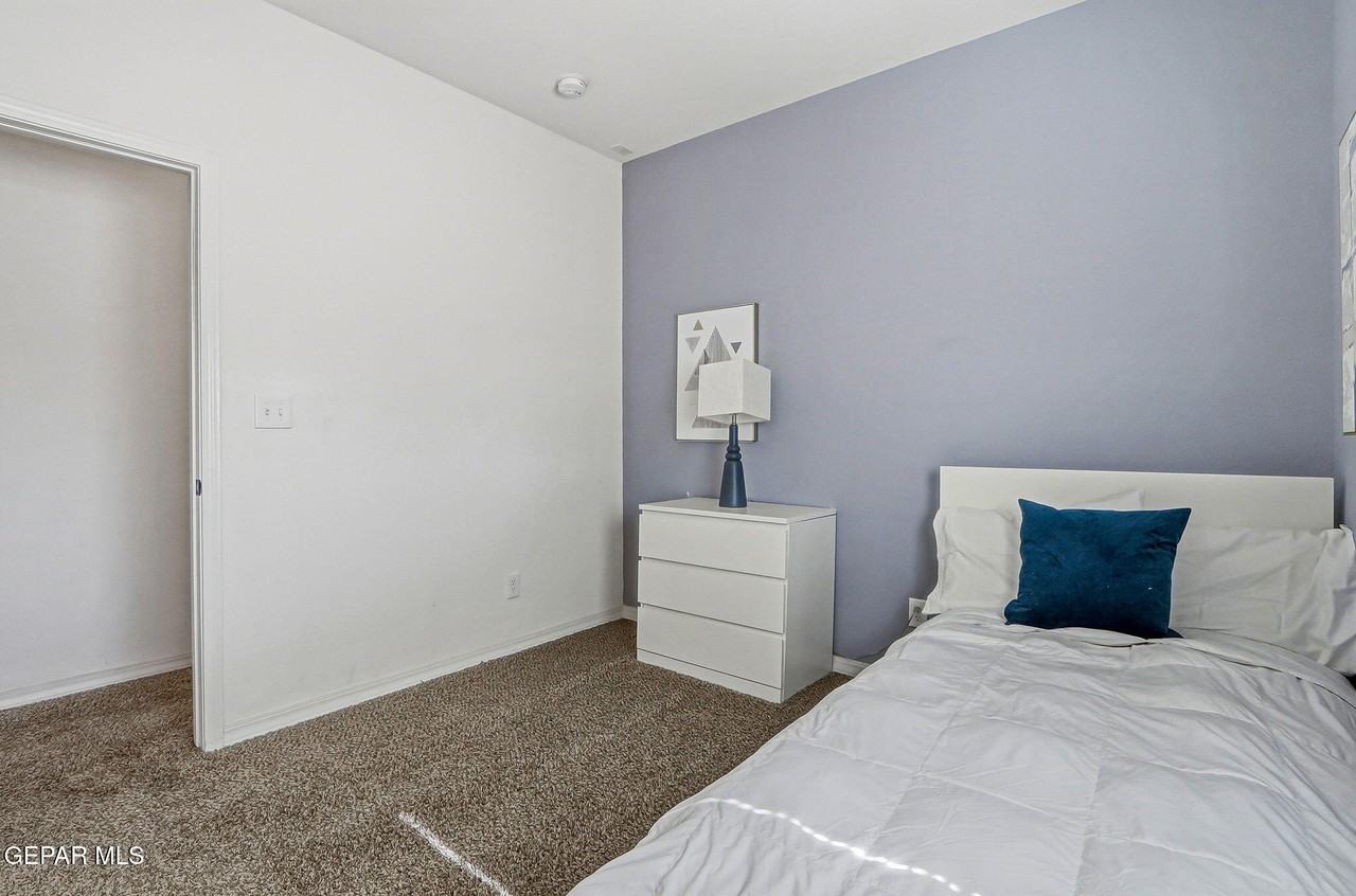 13470 Everingham St - Photo 7 of 24