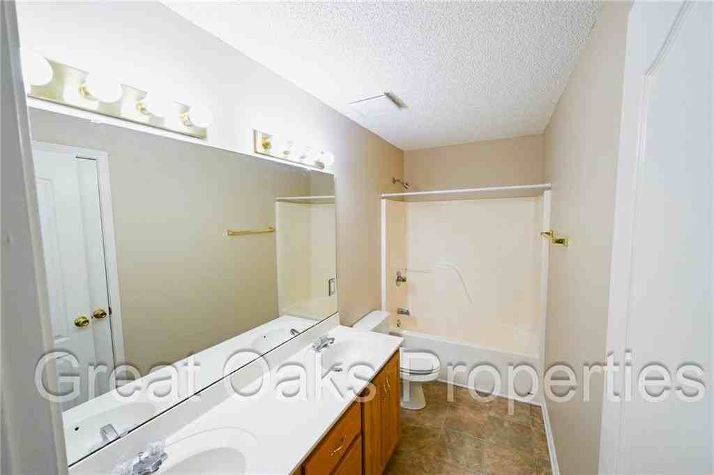 138 Dalton Cody Dr - Photo 7 of 11