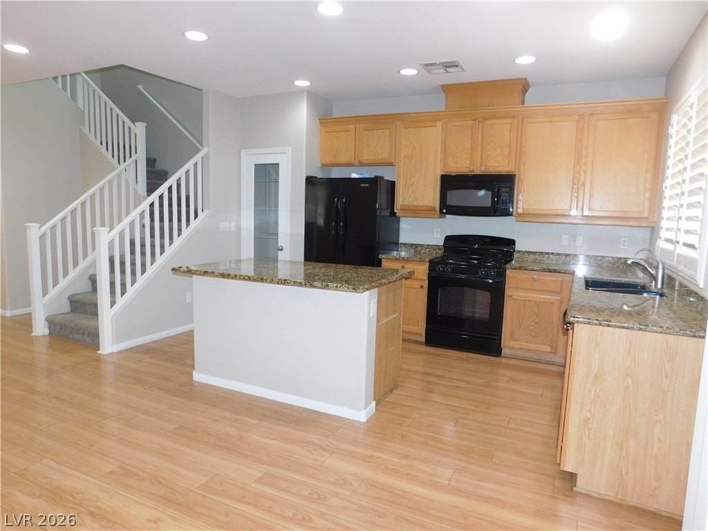 913 Ambrosia Dr - Photo 5 of 28