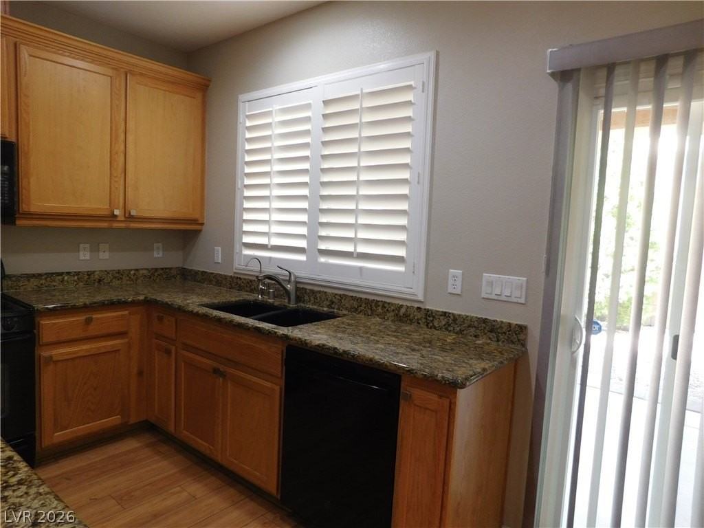 913 Ambrosia Dr - Photo 6 of 28