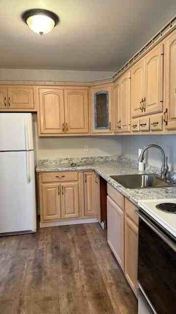 708 Sunset Ln - Photo 4 of 11