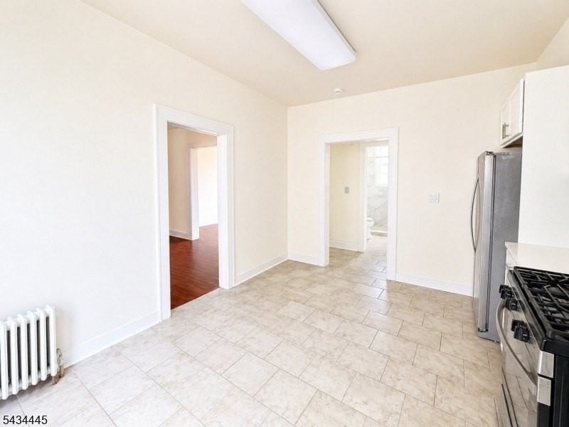 137 Hammond Ave #4 - Photo 7 of 43