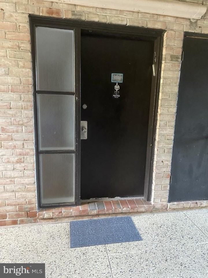 33 Stonehenge Cir - Photo 2 of 27