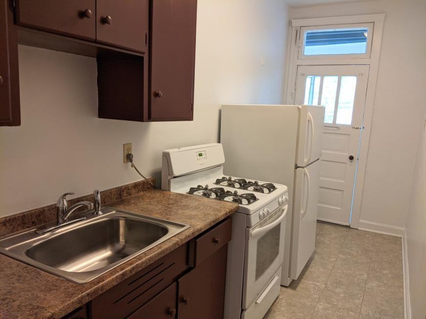 1405 W Jarvis Ave - Photo 4 of 10