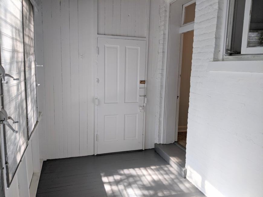 1405 W Jarvis Ave - Photo 5 of 10