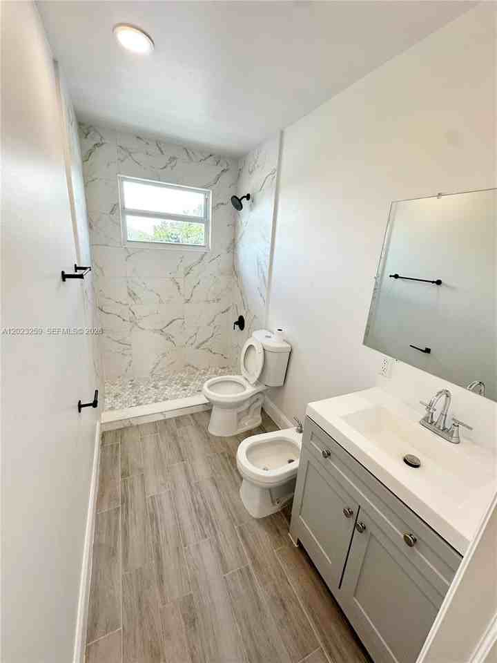 325 W 60th St #0 - Photo 7 of 15
