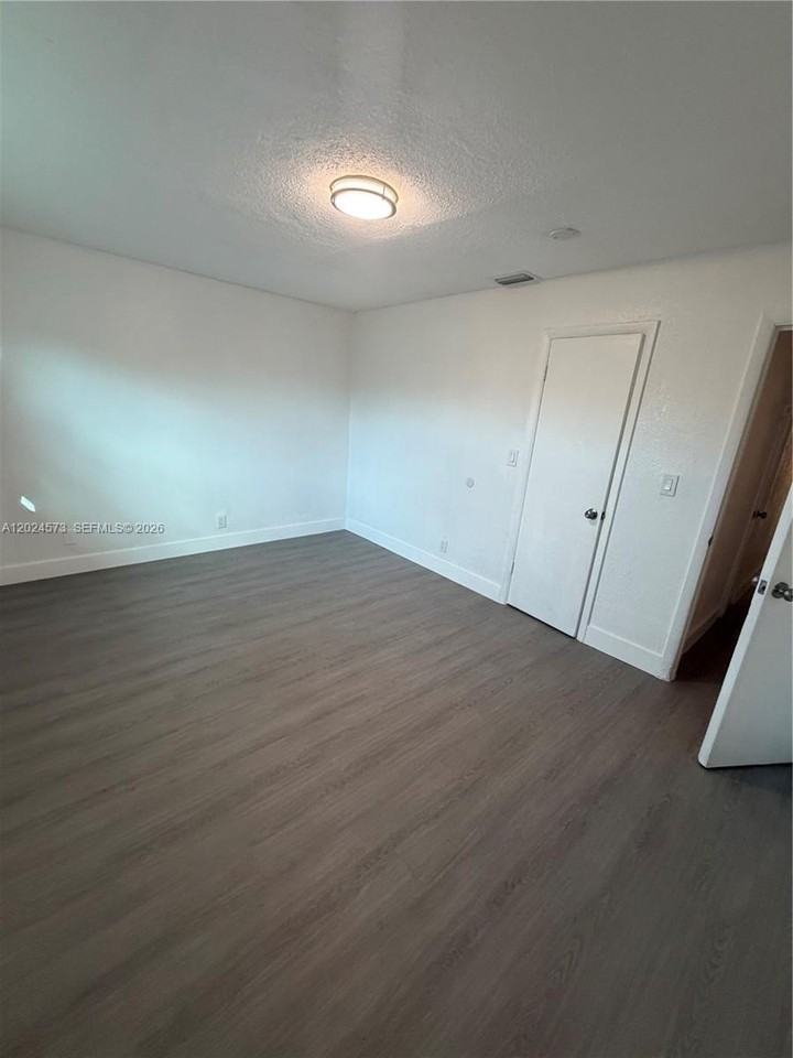 2769 Nw 58th Ter #2769 - Photo 6 of 13