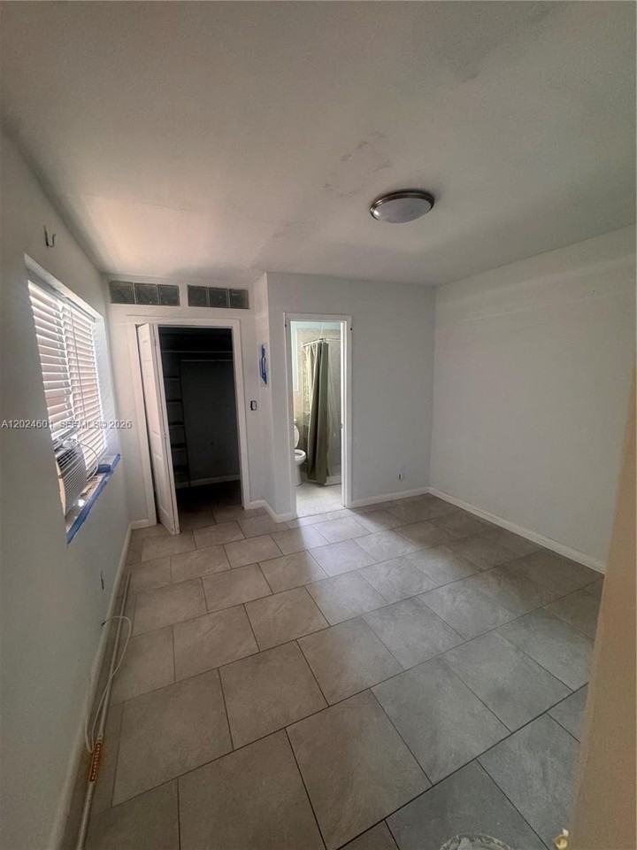 2900 N Ocean Blvd #4 - Photo 5 of 7