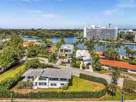 9257 Bay Dr - Photo 1 of 1