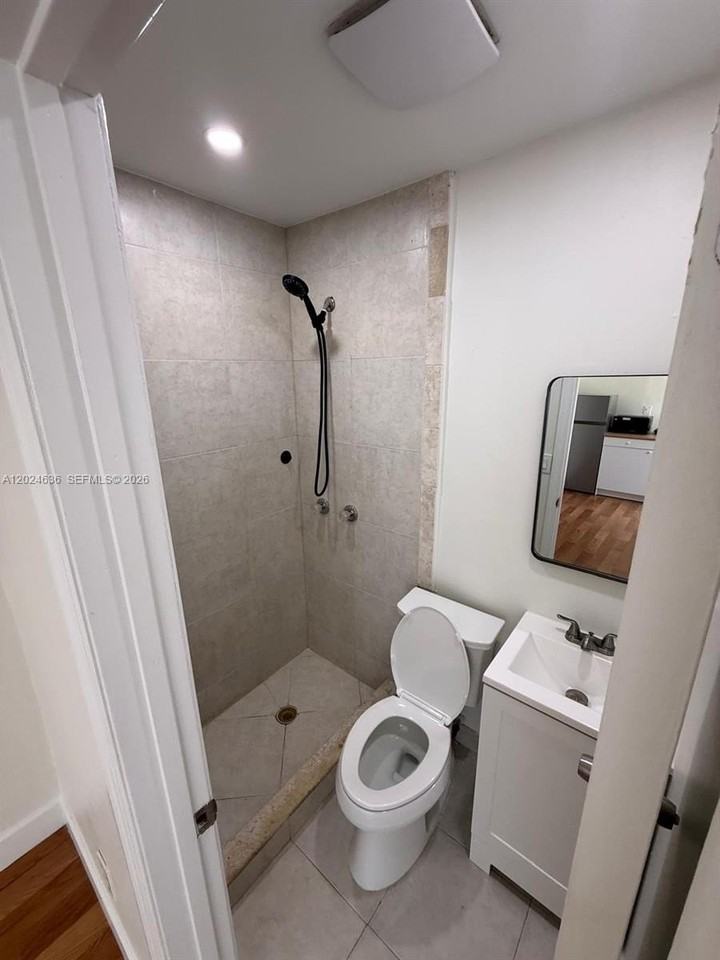 531 Sw 89th Ct #SIDE - Photo 7 of 11