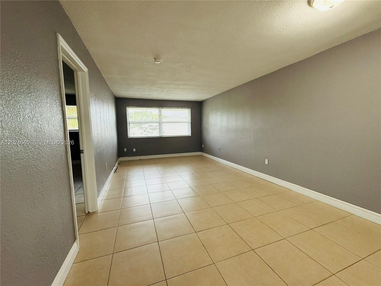 2040 N Douglas Rd #204 - Photo 5 of 15