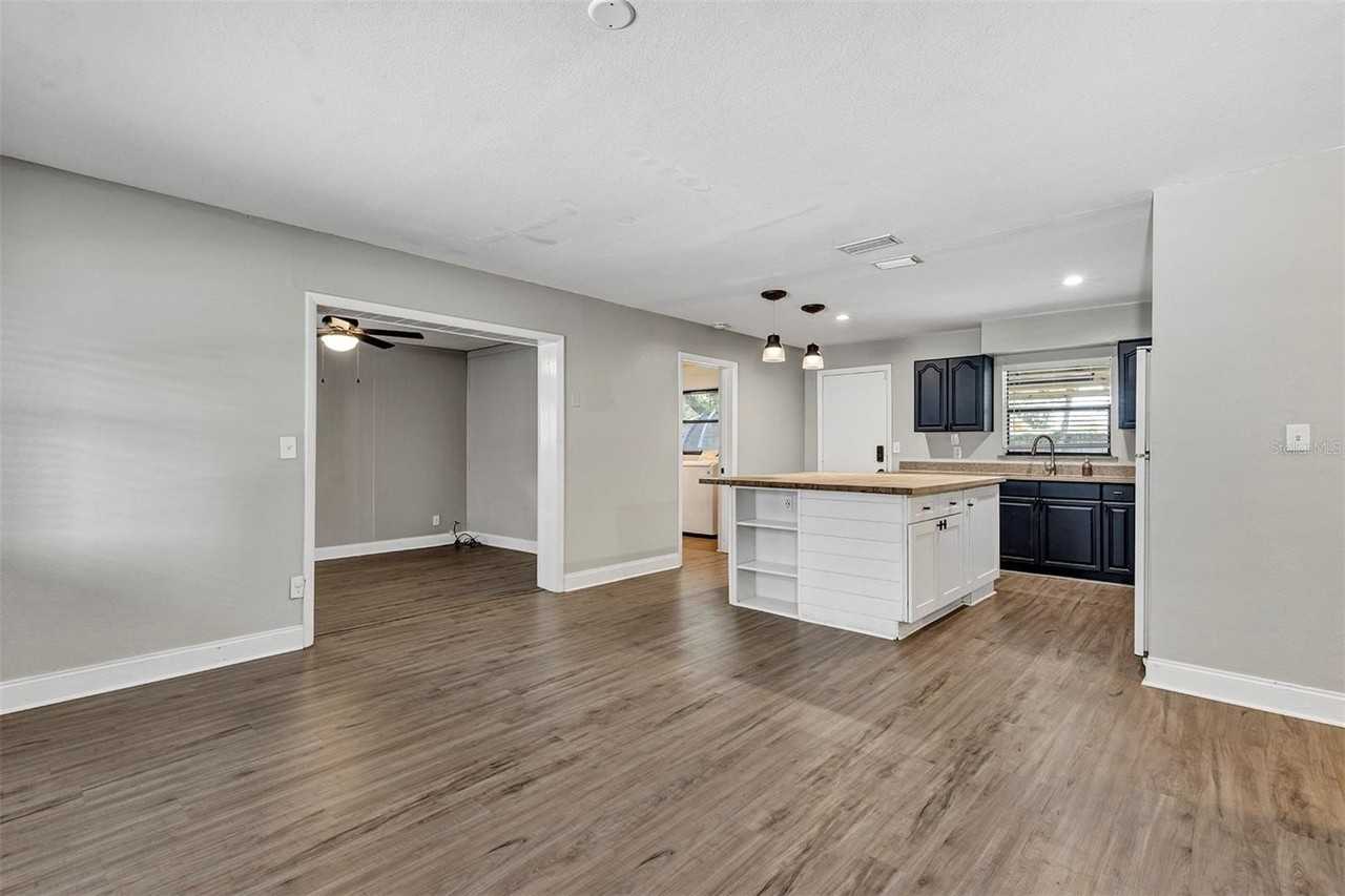 16 Eaton St - Photo 4 of 30