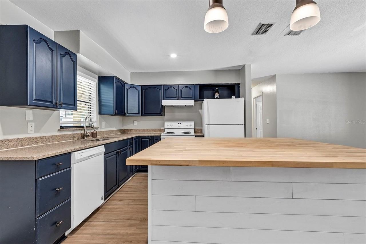 16 Eaton St - Photo 6 of 30