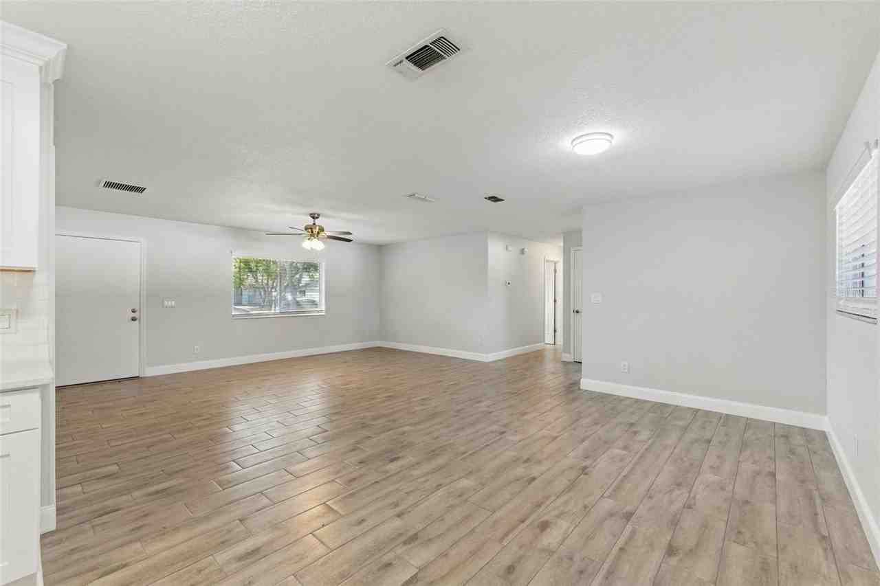 8255 Pamlico St - Photo 3 of 31
