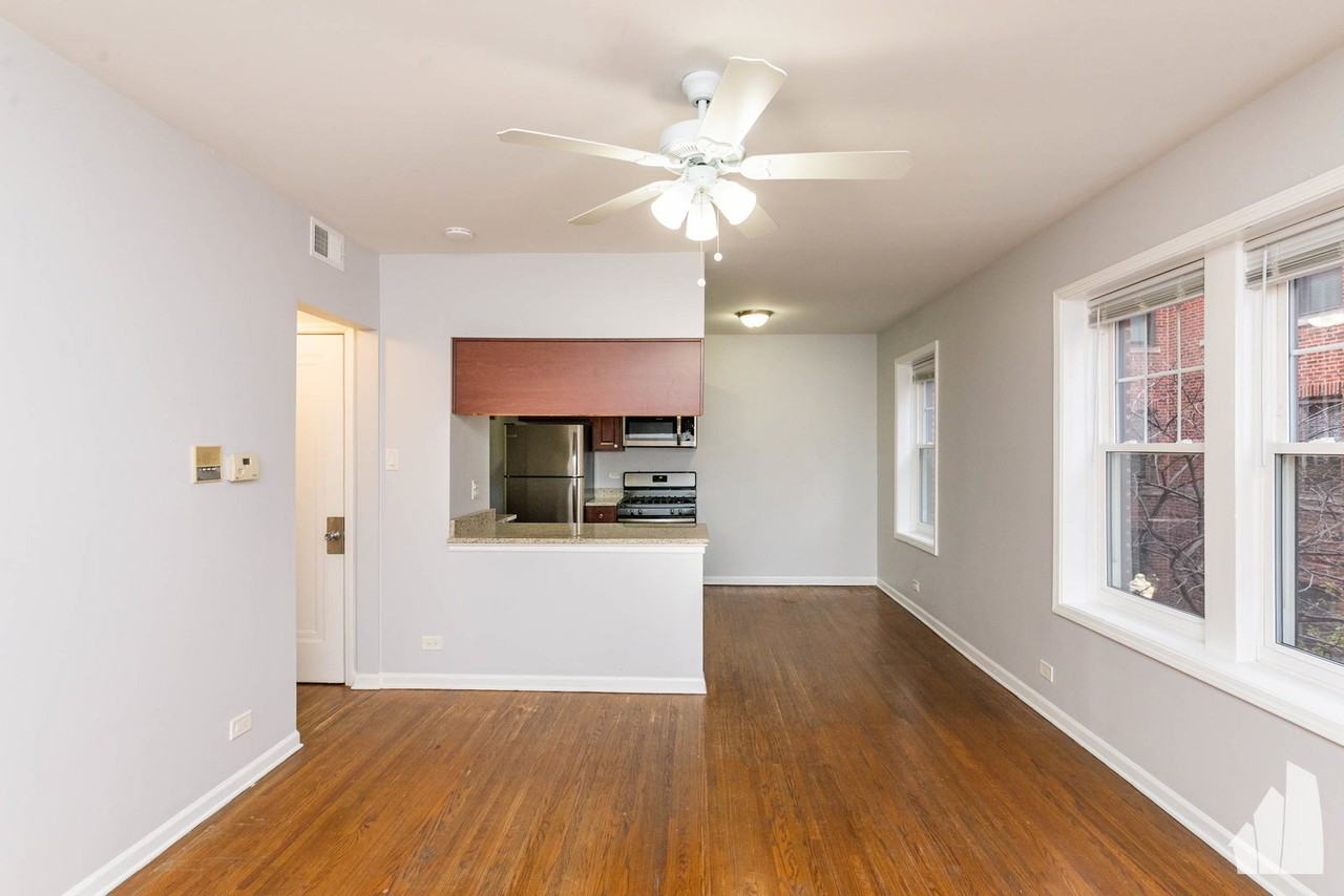 3714 N Sheffield Ave #402 - Photo 7 of 8