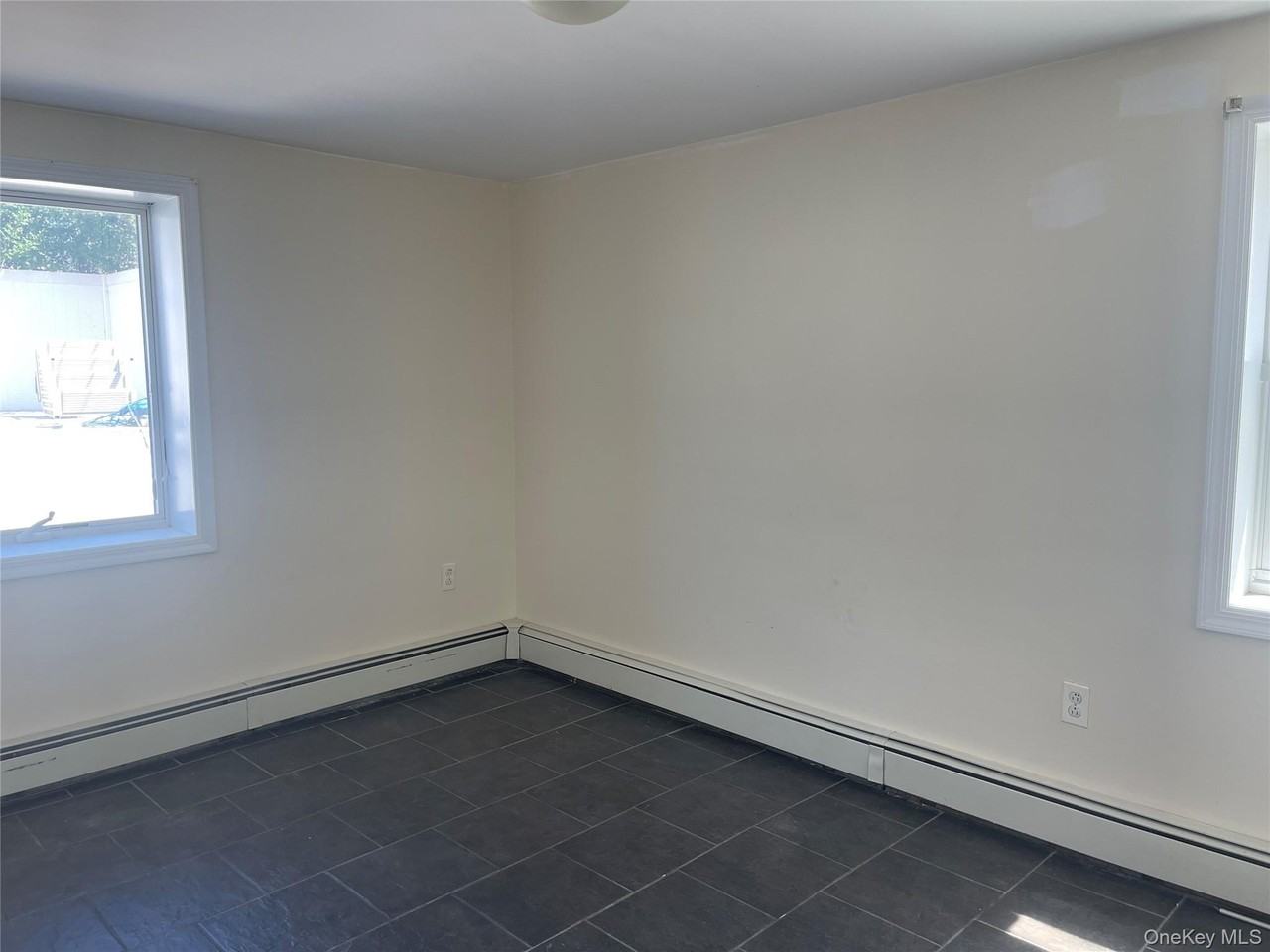 521 E Broadway - Photo 6 of 15