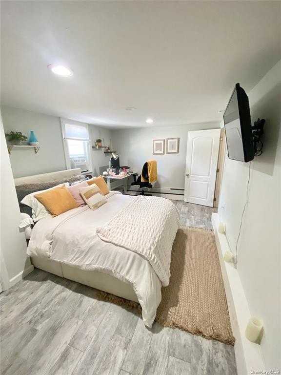 102 Troy Ave - Photo 5 of 17