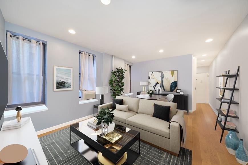 246 E 51st St