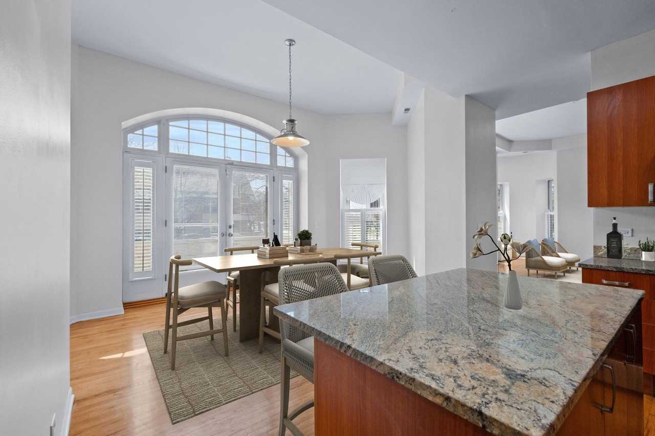 4545 S Drexel Blvd #1B - Photo 5 of 30