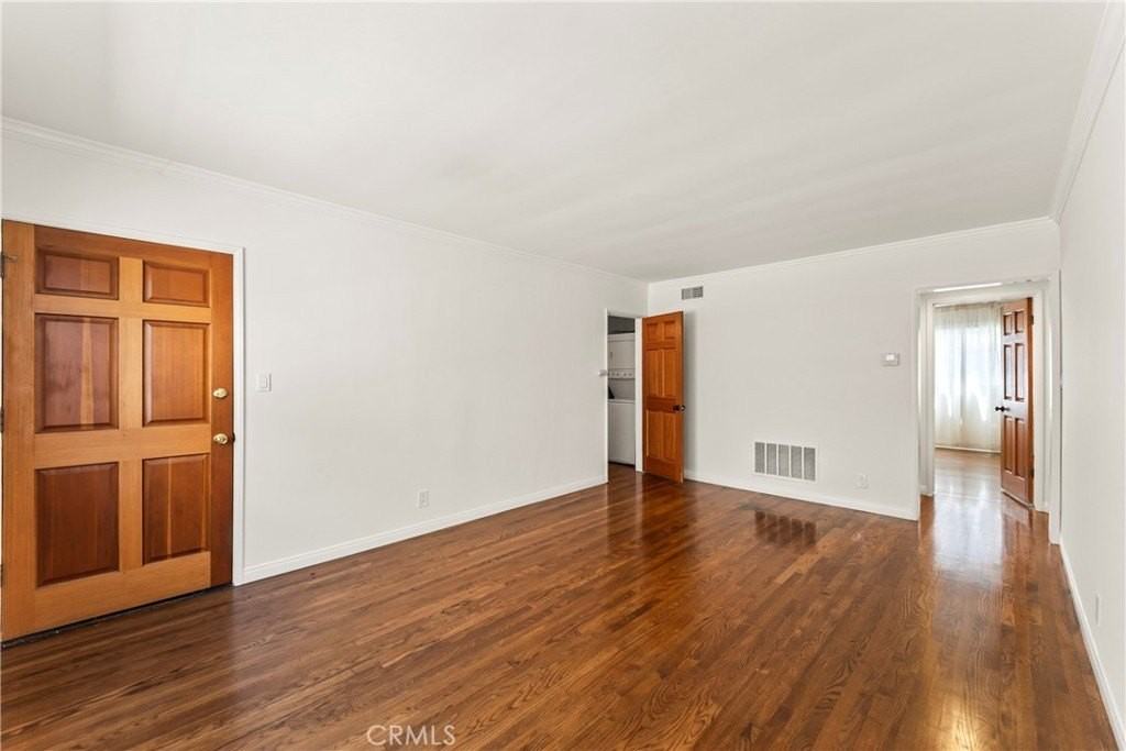 1745 N Mariposa Ave - Photo 3 of 17