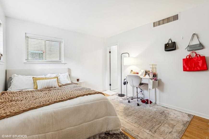 835 Ridge Ave - Photo 4 of 10