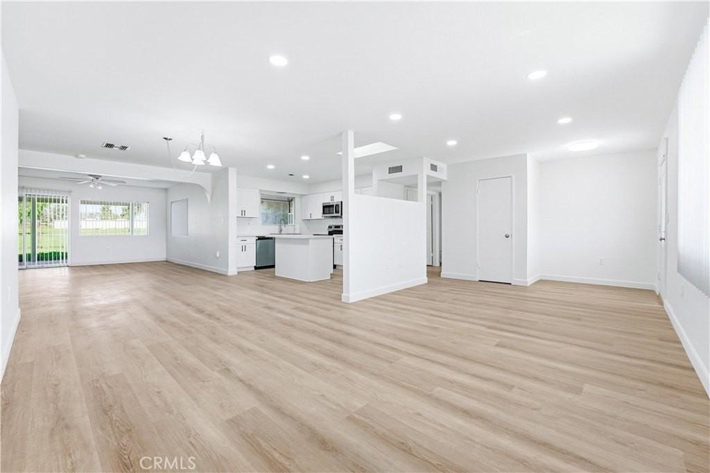 26542 Sun City Blvd - Photo 3 of 19