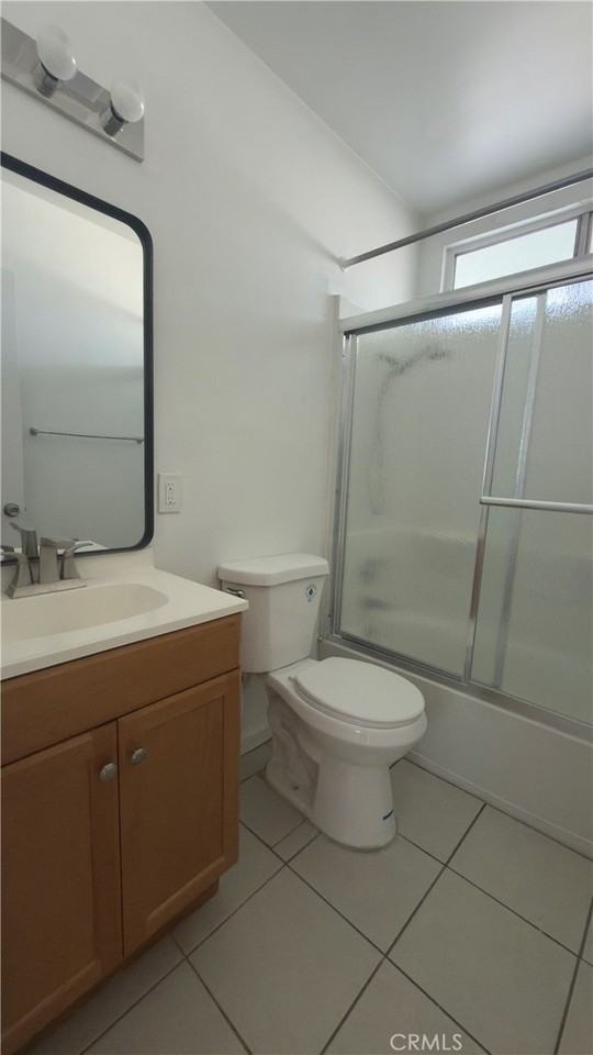 622 N Olive St #A - Photo 2 of 5