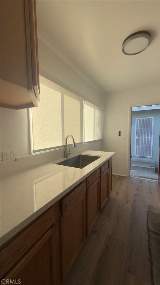 622 N Olive St #A - Photo 4 of 5