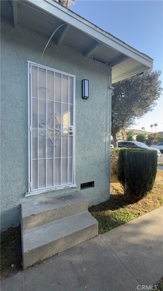 622 N Olive St #A - Photo 5 of 5