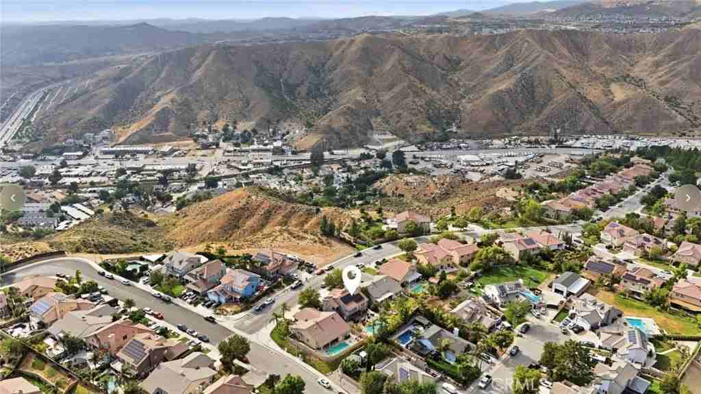 28304 Linda Vista St - Photo 5 of 38