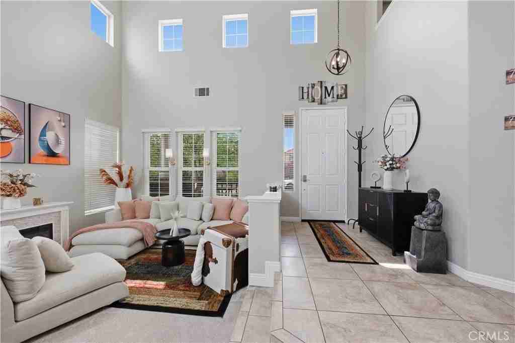 28304 Linda Vista St - Photo 6 of 38