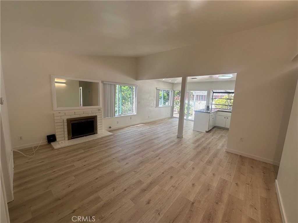 635 Flaming Star Ave - Photo 4 of 12