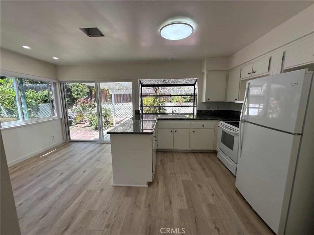 635 Flaming Star Ave - Photo 7 of 12
