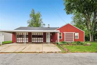 686 Portage Lakes Dr - Photo 1 of 1