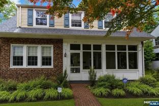 412 Mountain View Rd - Photo 1 of 1