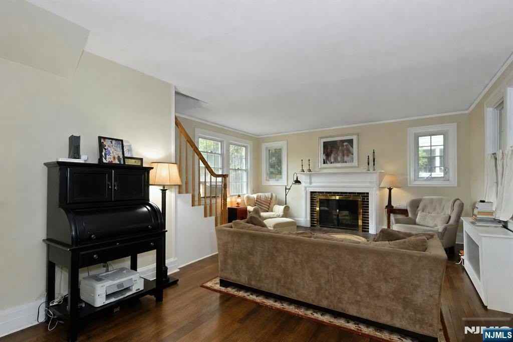 412 Mountain View Rd - Photo 3 of 22