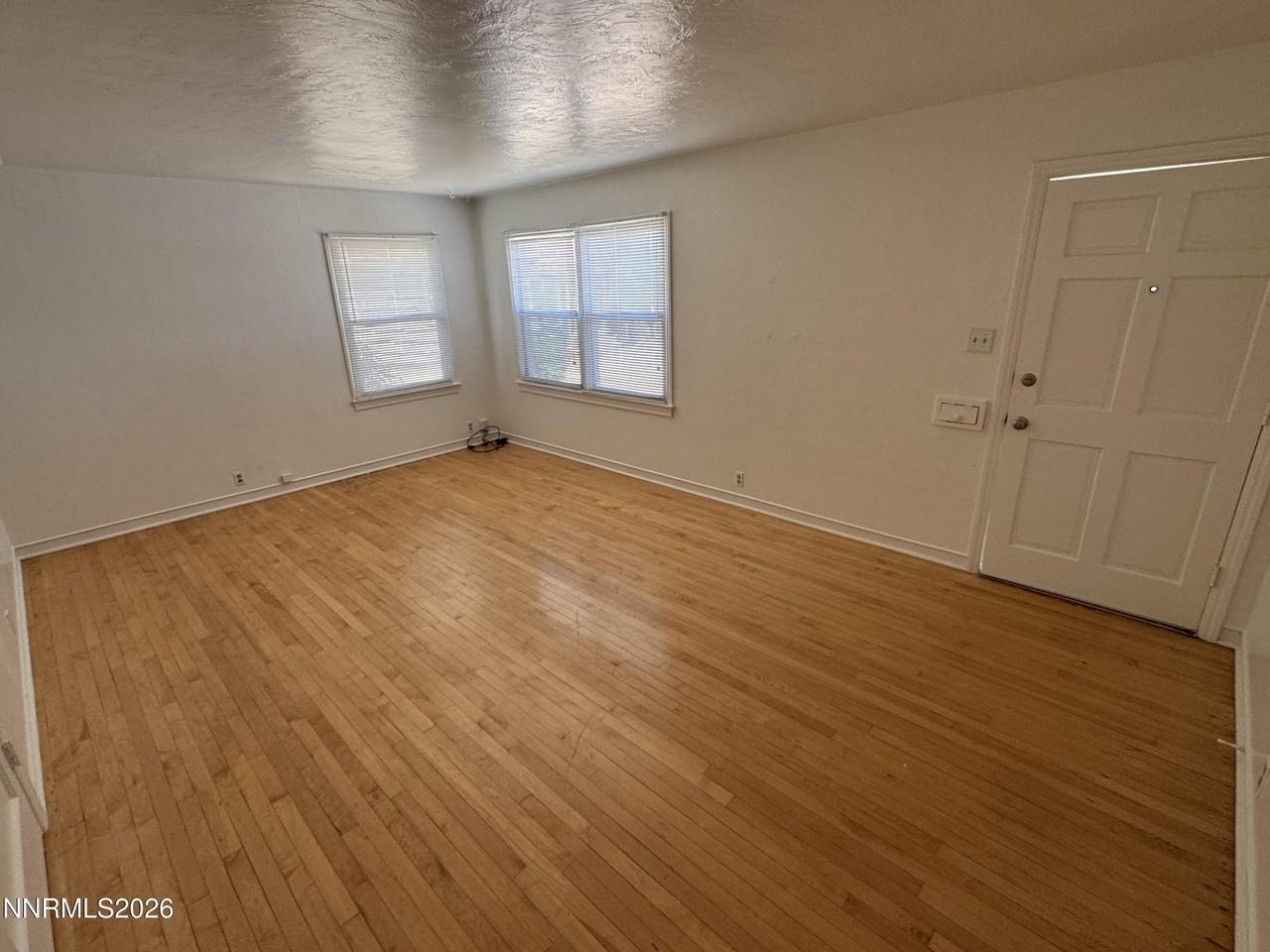 70 Arden Cir - Photo 2 of 15