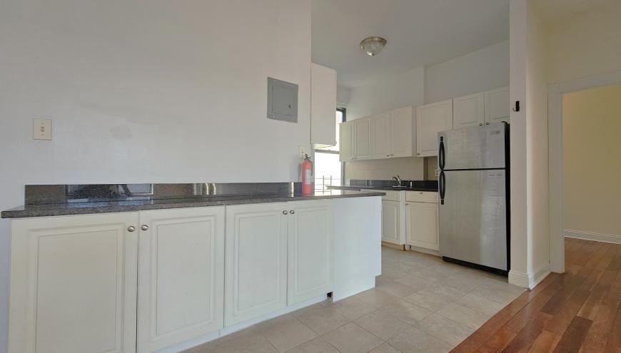 255 Fort Washington Ave - Photo 4 of 10