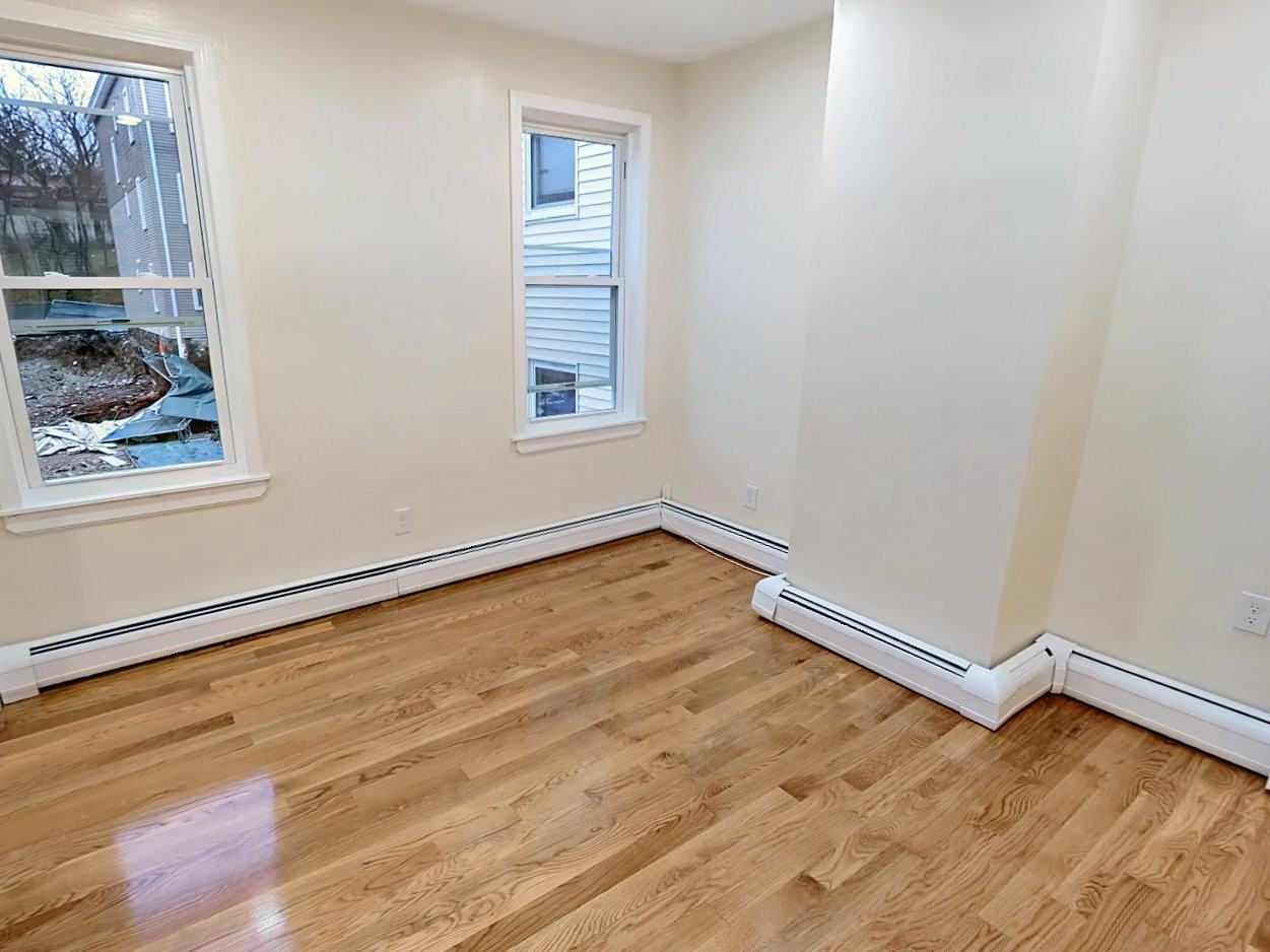 47 Cameron St #5 - Photo 3 of 8