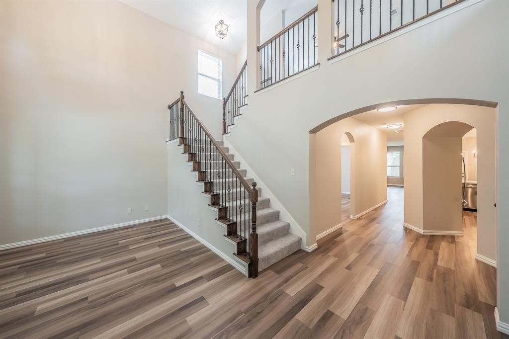 412 Hideaway Rd - Photo 3 of 40