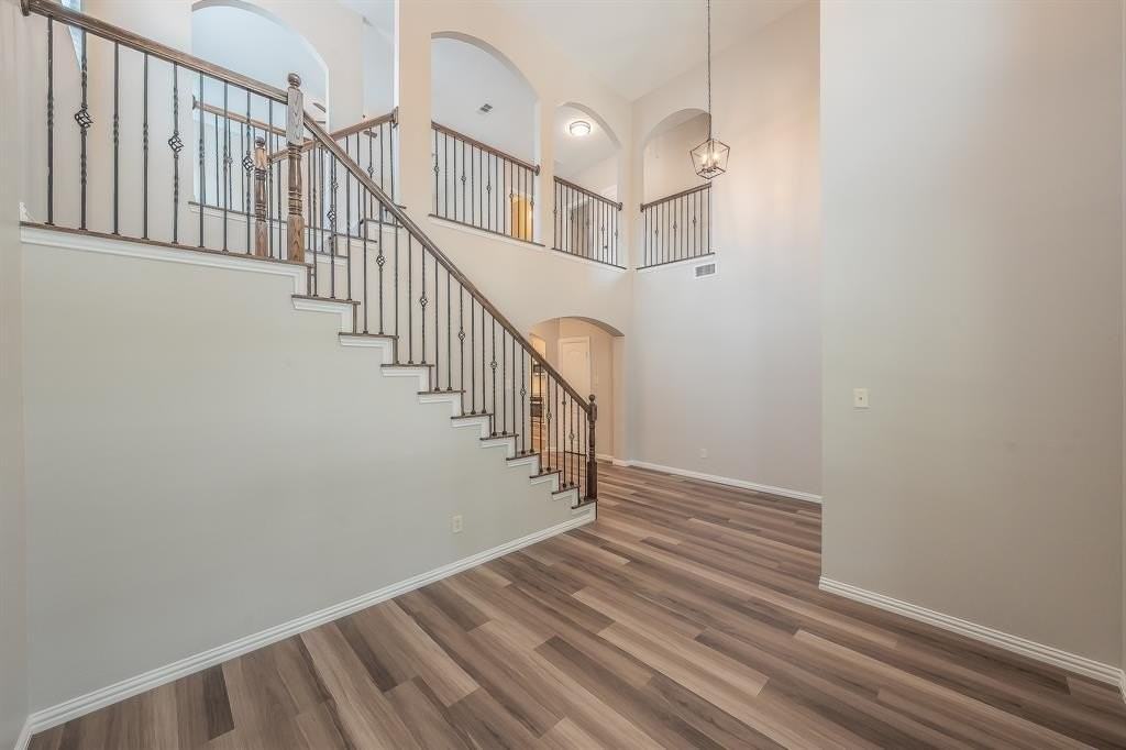 412 Hideaway Rd - Photo 5 of 40