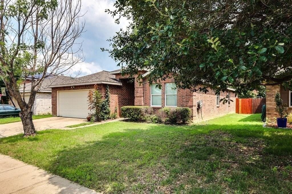 638 Silvertop Rd - Photo 3 of 24