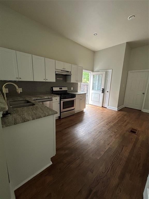 1123 Kings Hwy - Photo 3 of 6