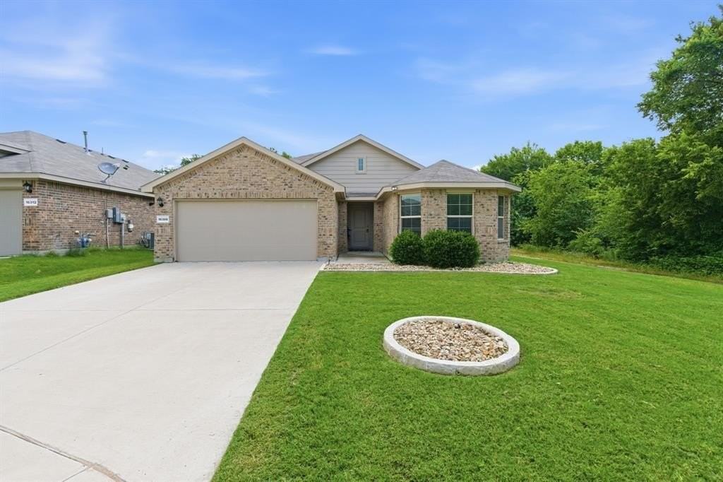 16308 Caledonia Ct - Photo 2 of 38