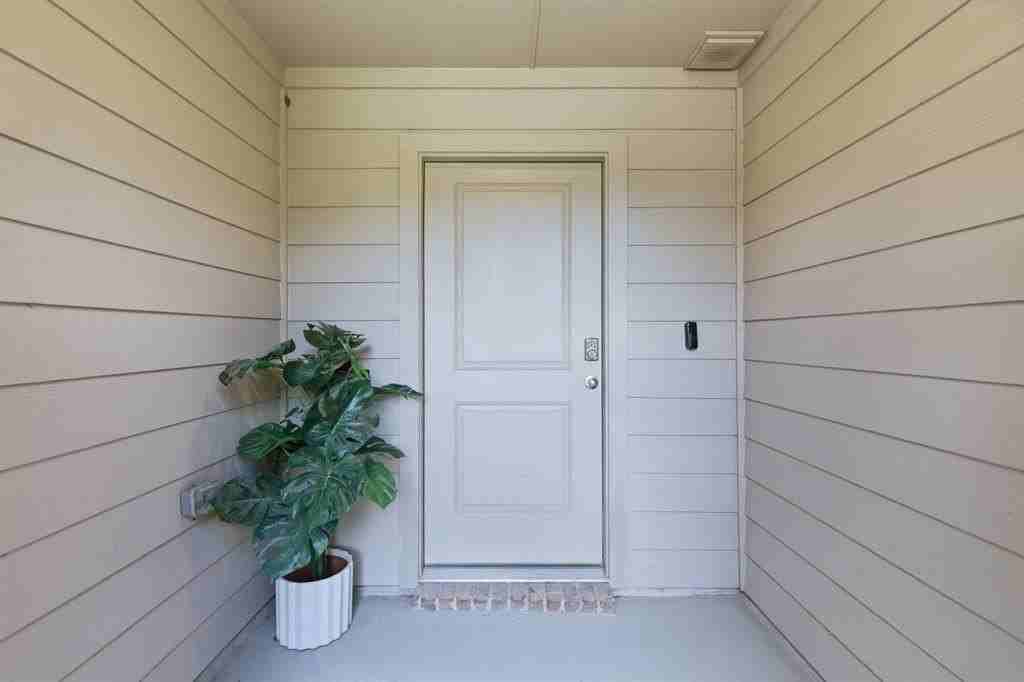 16308 Caledonia Ct - Photo 7 of 38