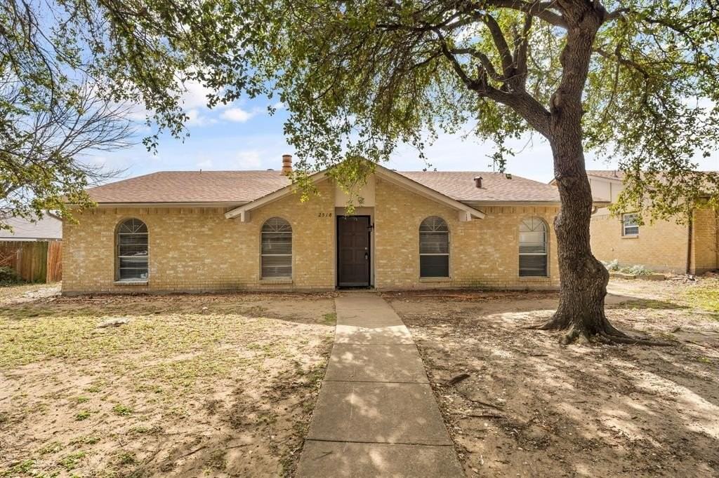 2918 Pinewood Dr - Photo 3 of 30