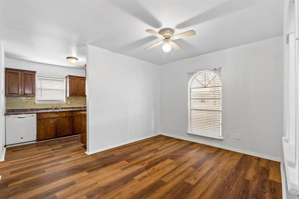 2918 Pinewood Dr - Photo 6 of 30